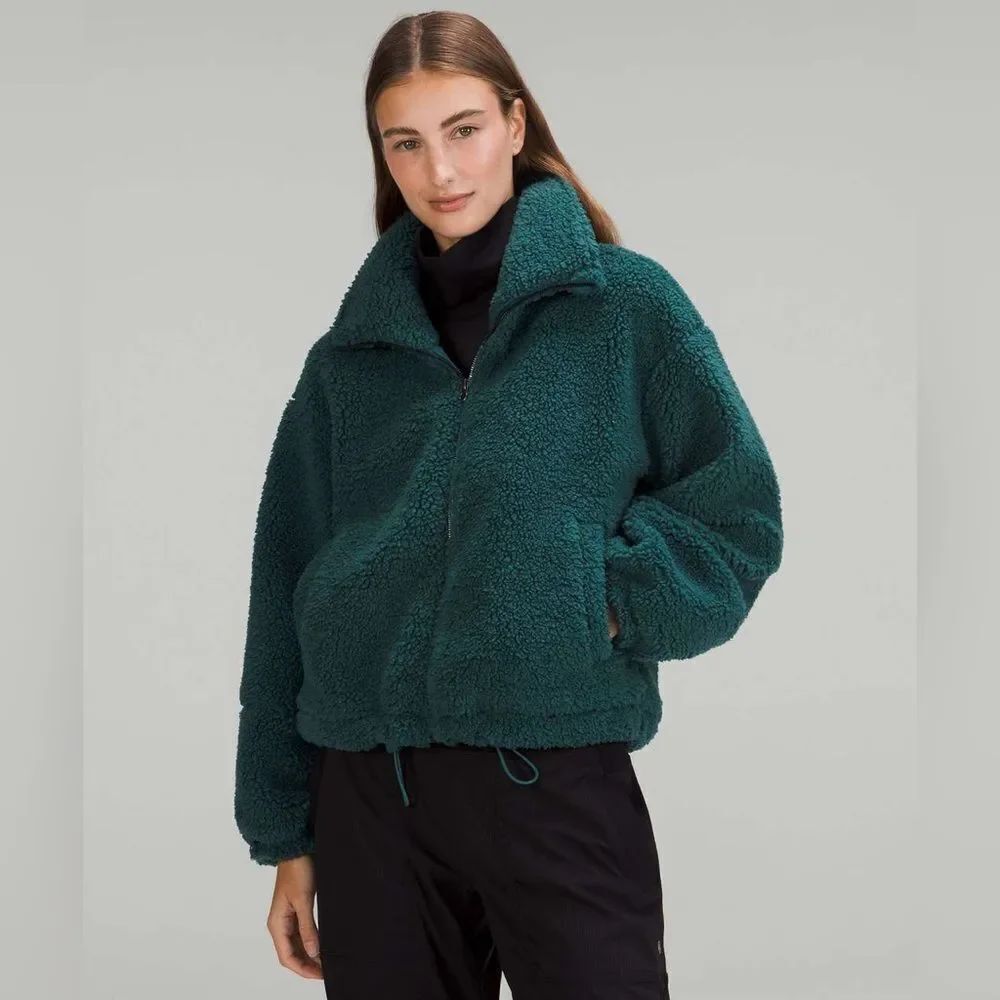 Lululemon Cinchable Fleece Zip-Up
Green Jasper